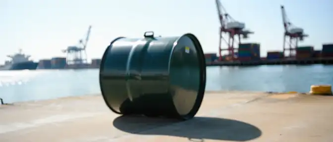 Нефтяной рынок пошел на спад: котировки Brent рухнули на фоне передышки в конфликте