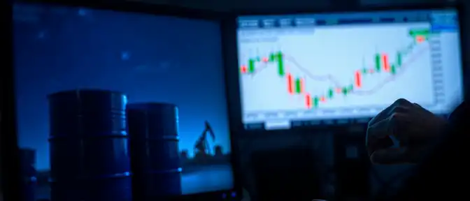 Под прицелом инфляции и геополитики: нефть пробивает стодолларовый барьер, а рынок замер в ожидании решения ЦБ